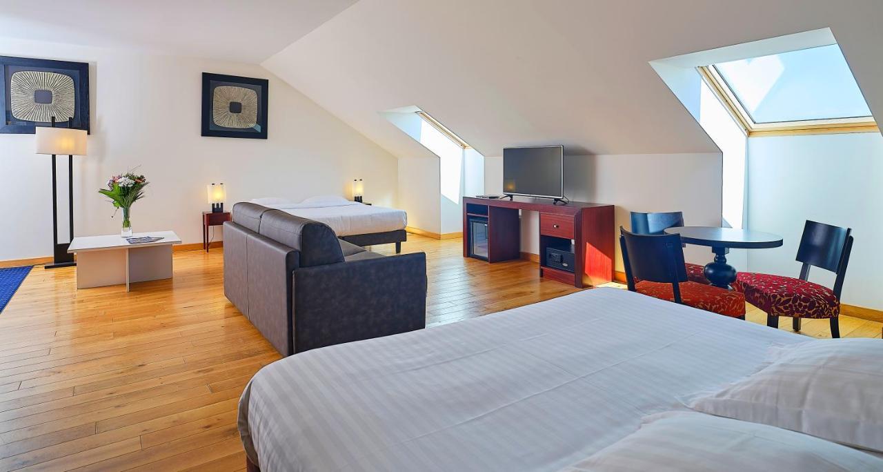 Le Mauritia Hotel Et Spa Порник Екстериор снимка